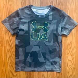 UNDER Armour Gray Pattern With Green Logo Graphic Shirt Size 7